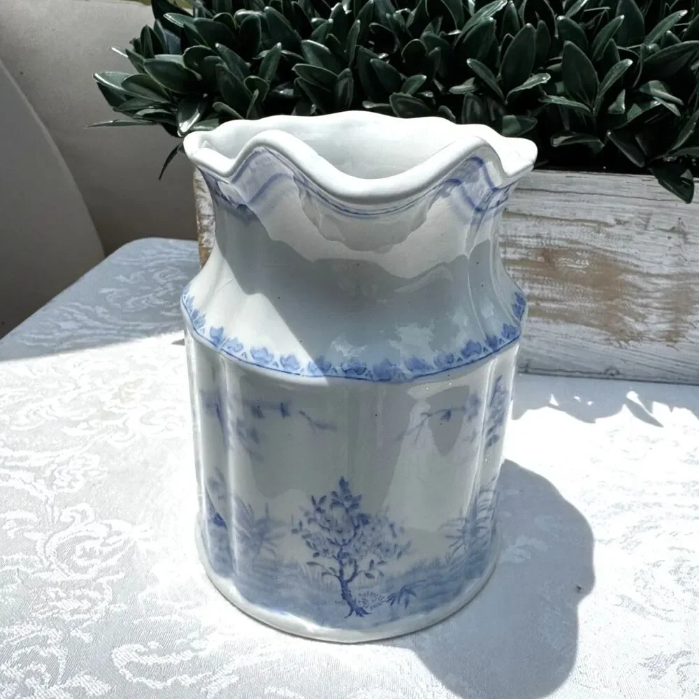 Gorgeous blue and white pitcher; Furnivals Quail 1913 England must see